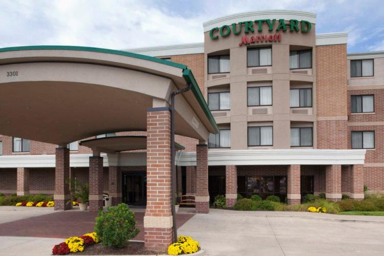 Courtyard by Marriott Exterior